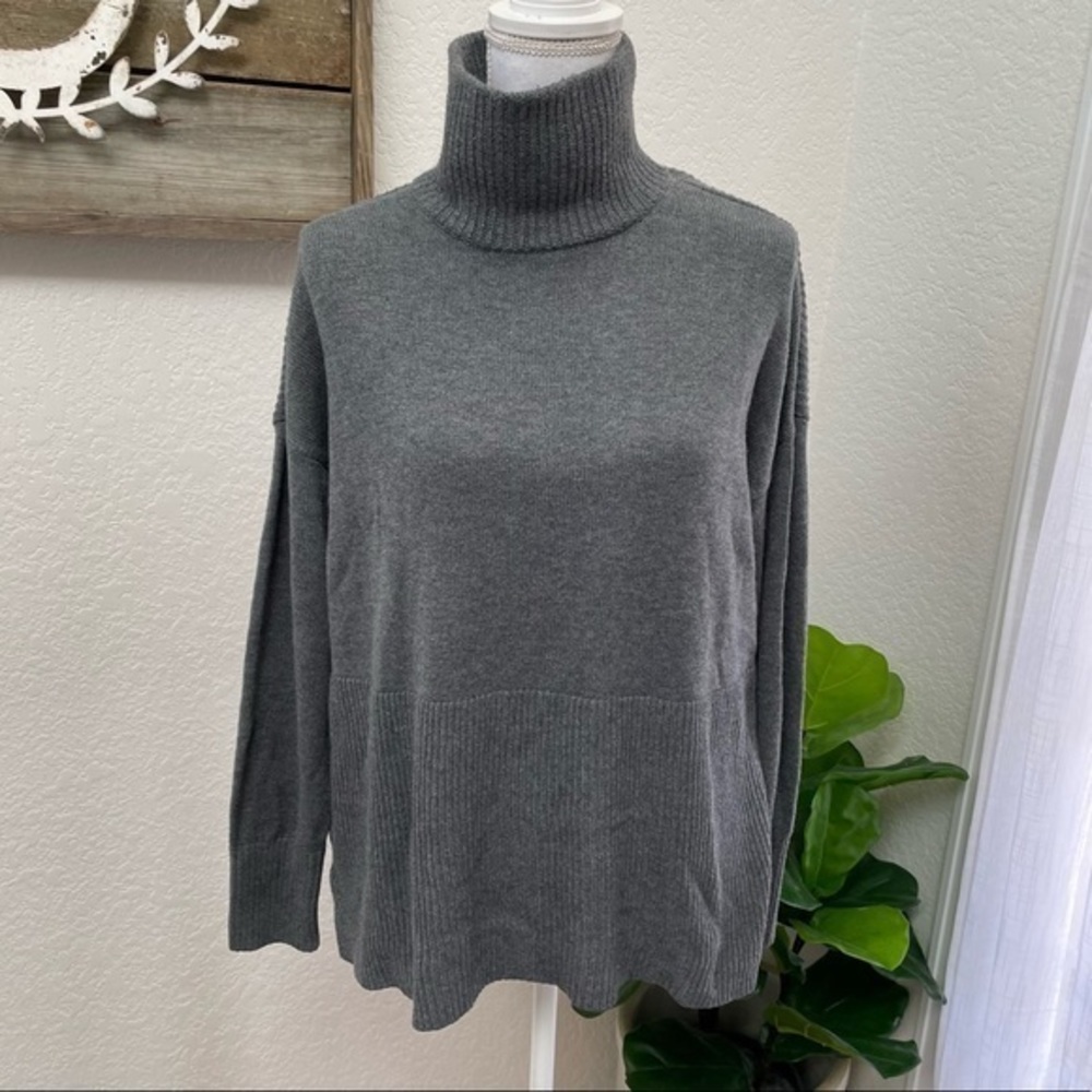 Lou &‎ Grey turtleneck oversized grey sweater size L